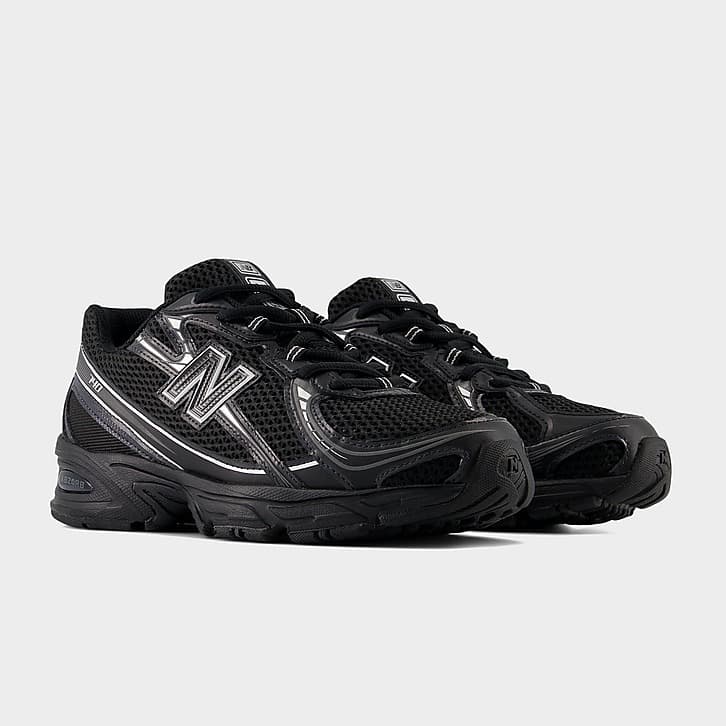 New Balance 740