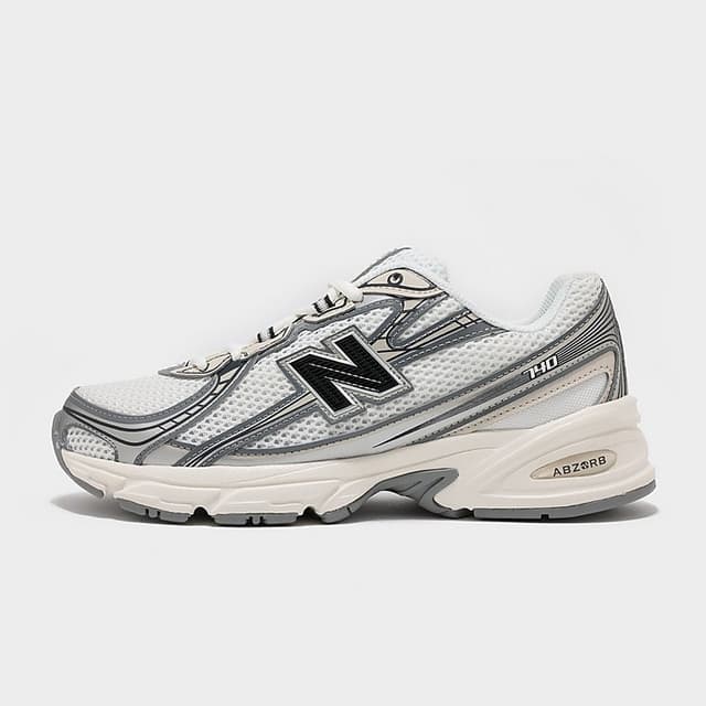 New Balance 740
