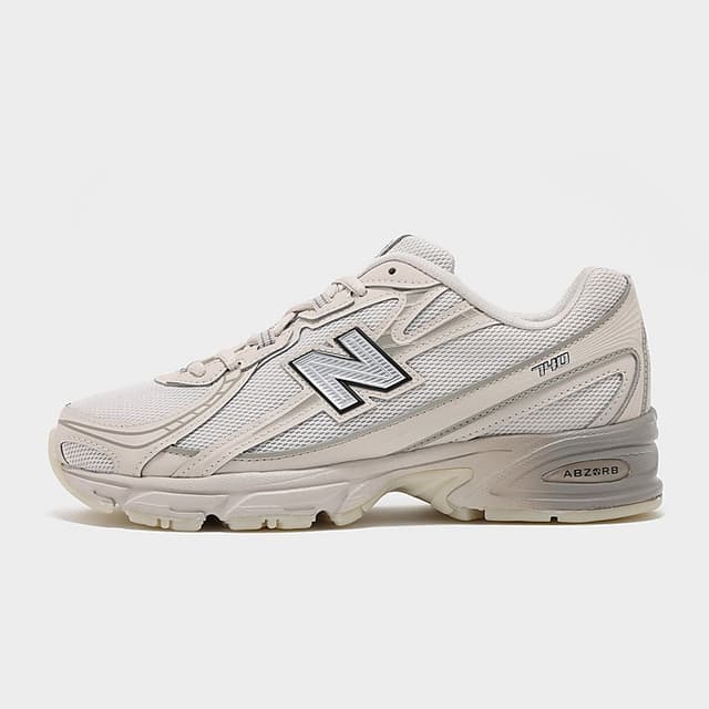 New Balance 740