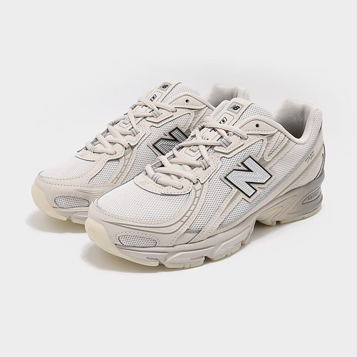 New Balance 740